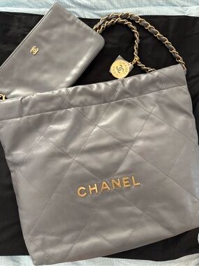 Chanel 22 Small